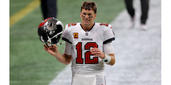 Tom Brady lleva a los Tampa Bay Buccaneers a los playoffs